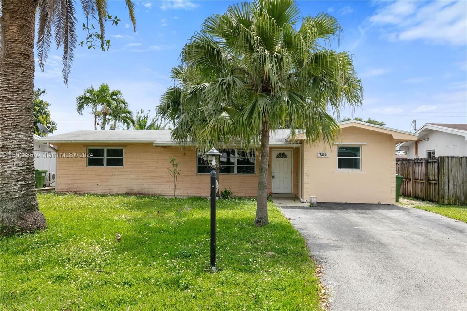 Real estate property located at 7800 15th St, Broward County, BOULEVARD HEIGHTS SEC 8, Pembroke Pines, FL