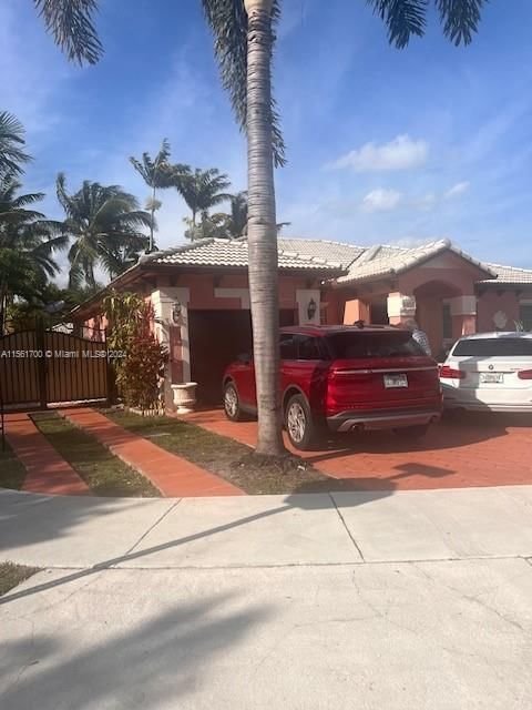 Real estate property located at 8899 175th St, Miami-Dade County, PALM SPRING ESTATES, Hialeah, FL