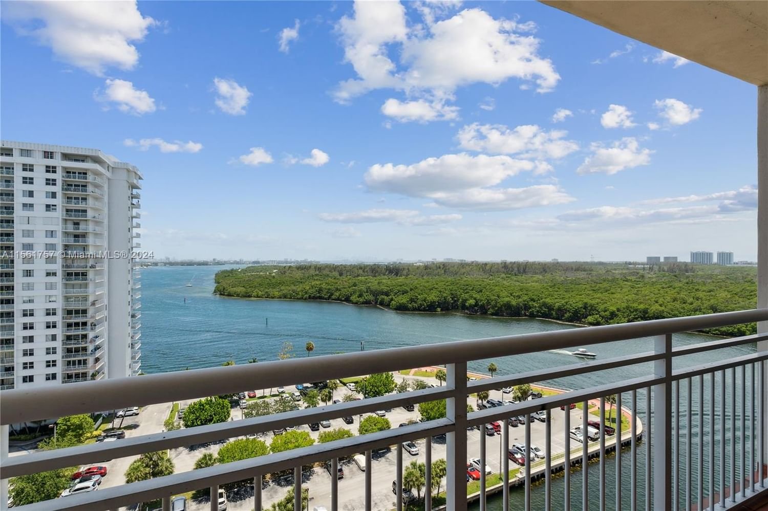 Real estate property located at 400 Kings Point Dr #1502, Miami-Dade County, COASTAL TOWERS, Sunny Isles Beach, FL