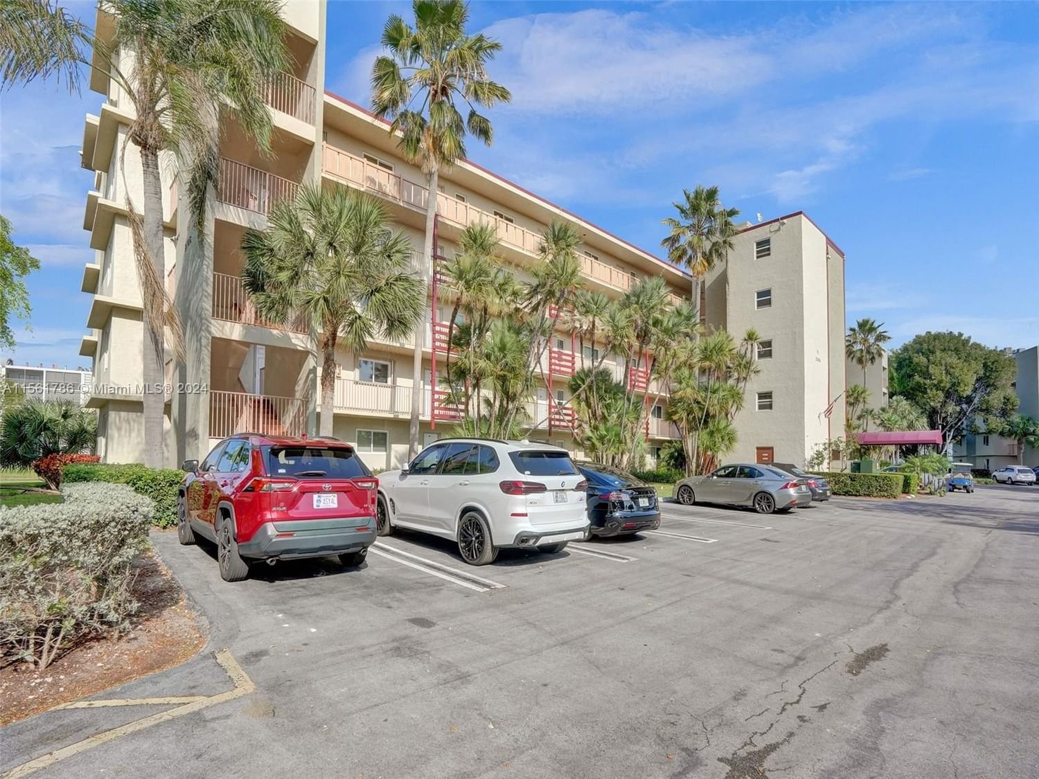 Real estate property located at 2106 Cypress Bend Dr #203, Broward County, CYPRESS BEND IV-11 CONDO, Pompano Beach, FL