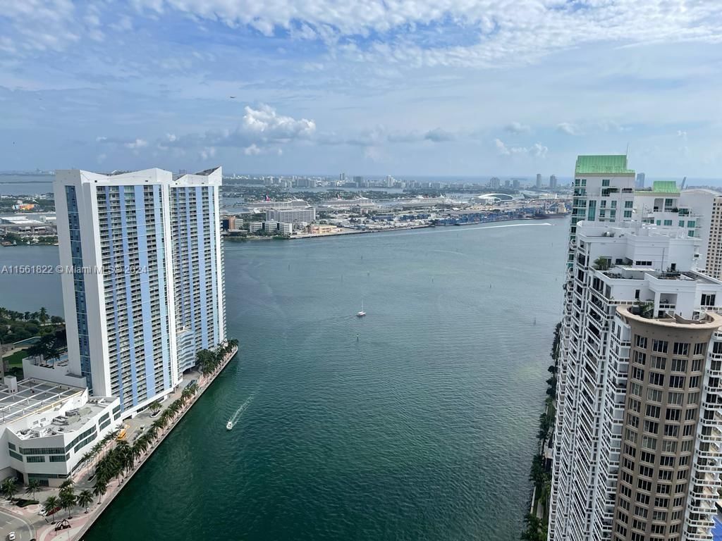 Real estate property located at 465 Brickell Ave #4402, Miami-Dade, ICONBRICKELL CONDO NO 1, Miami, FL