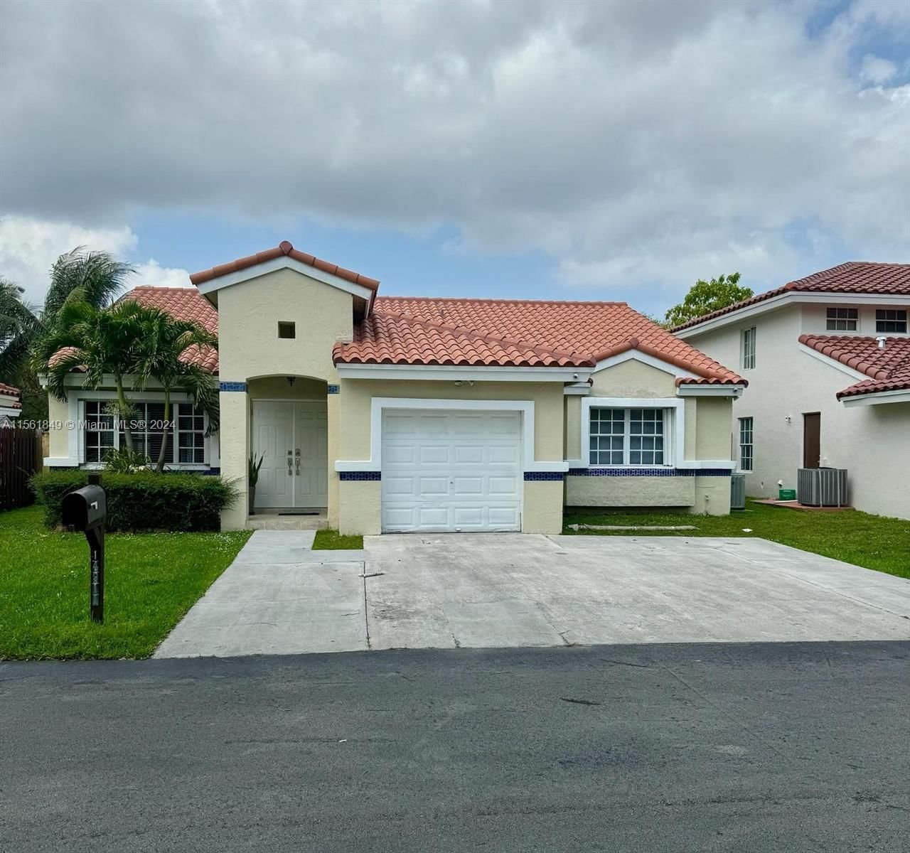 Real estate property located at 14911 42nd Ter, Miami-Dade County, LAKES OF THE MEADOW - NOR, Miami, FL