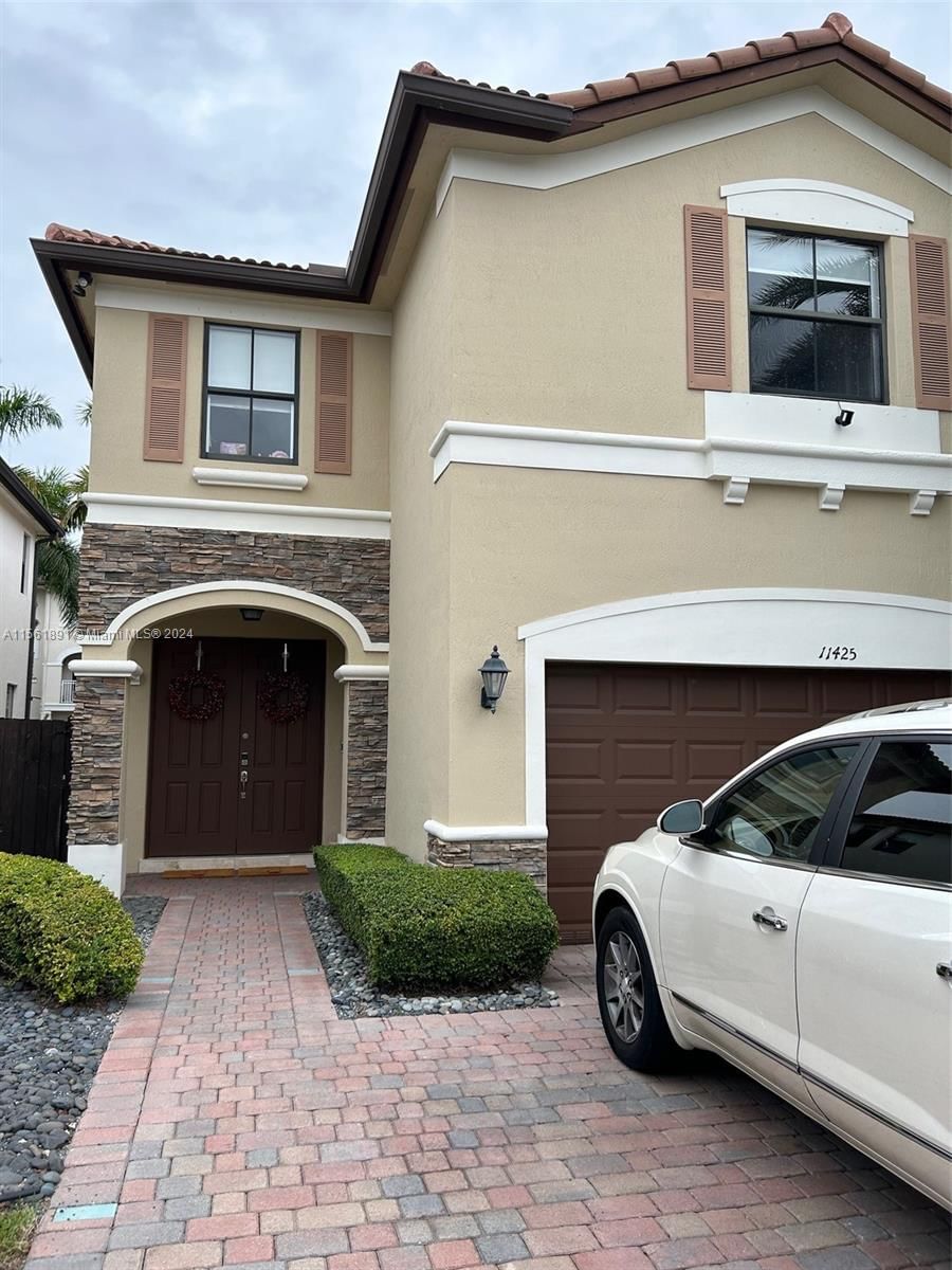 Real estate property located at 11425 88th Ln, Miami-Dade County, ST MORITZ ESTATES, Doral, FL