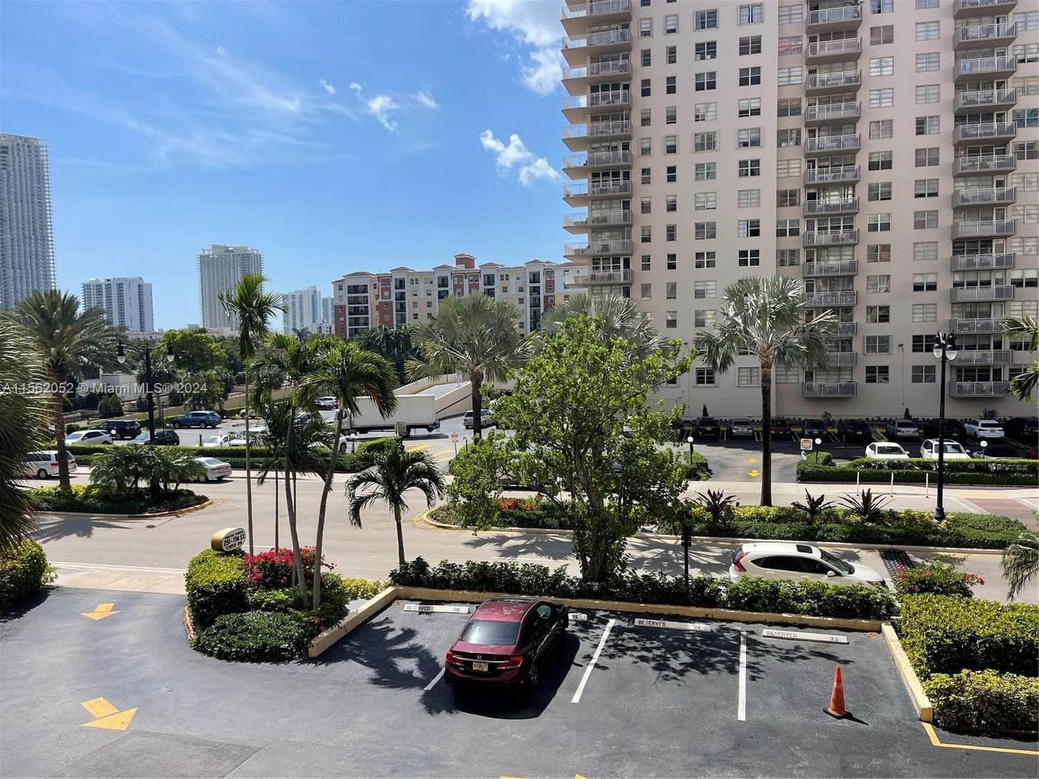 Real estate property located at 251 174th St #211, Miami-Dade County, WINSTON TOWERS 200, Sunny Isles Beach, FL