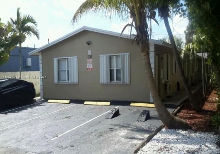 Real estate property located at 208 14th Ct, Broward County, LAUDERDALE, Fort Lauderdale, FL