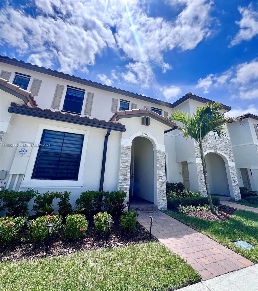 Real estate property located at 11806 246th Ln #11806, Miami-Dade County, SILVER PALM RESIDENTIAL, Miami, FL