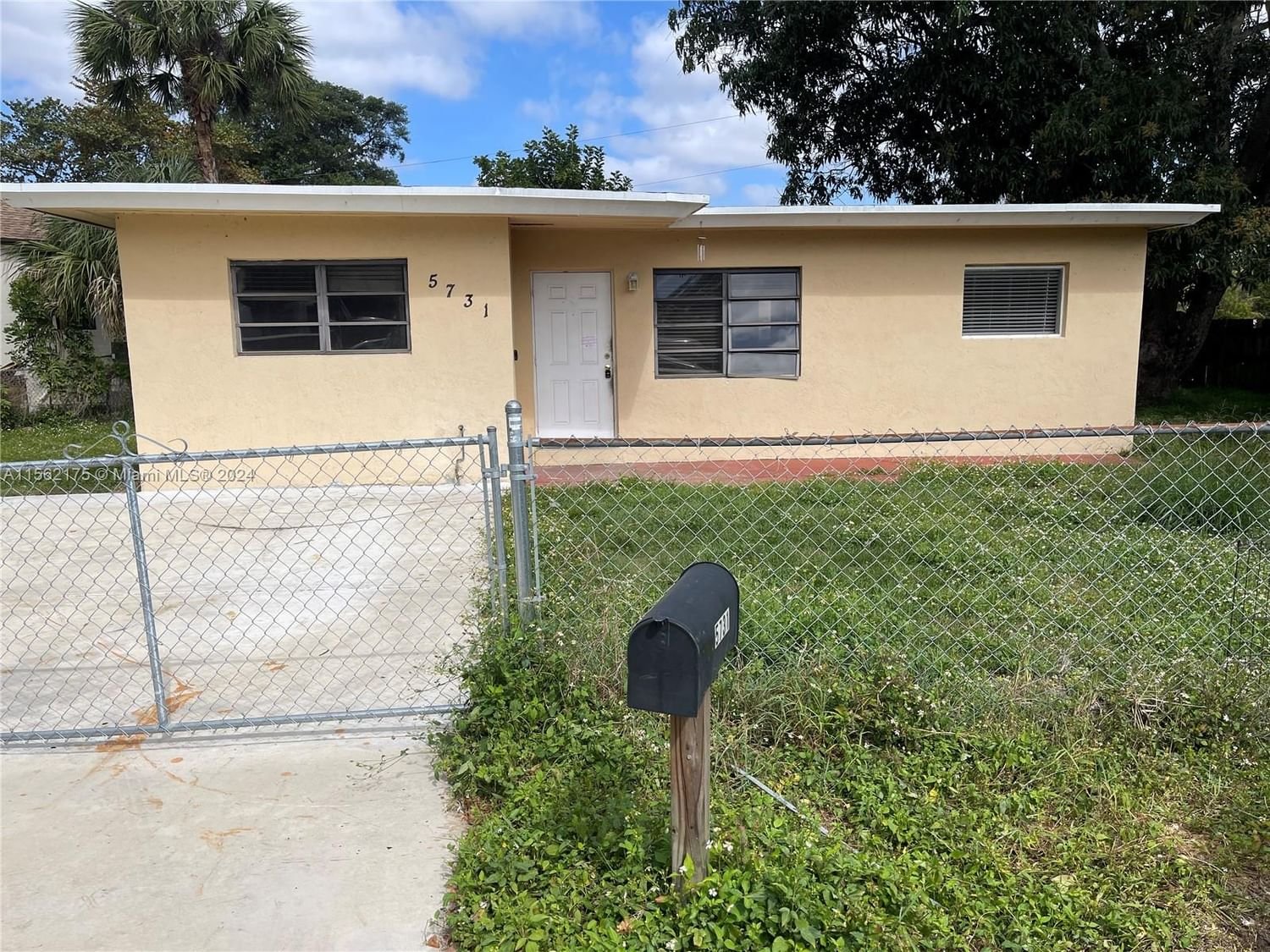 Real estate property located at 5731 Cleveland St, Broward County, PLAYLAND COUNTRY ESTATES, Hollywood, FL