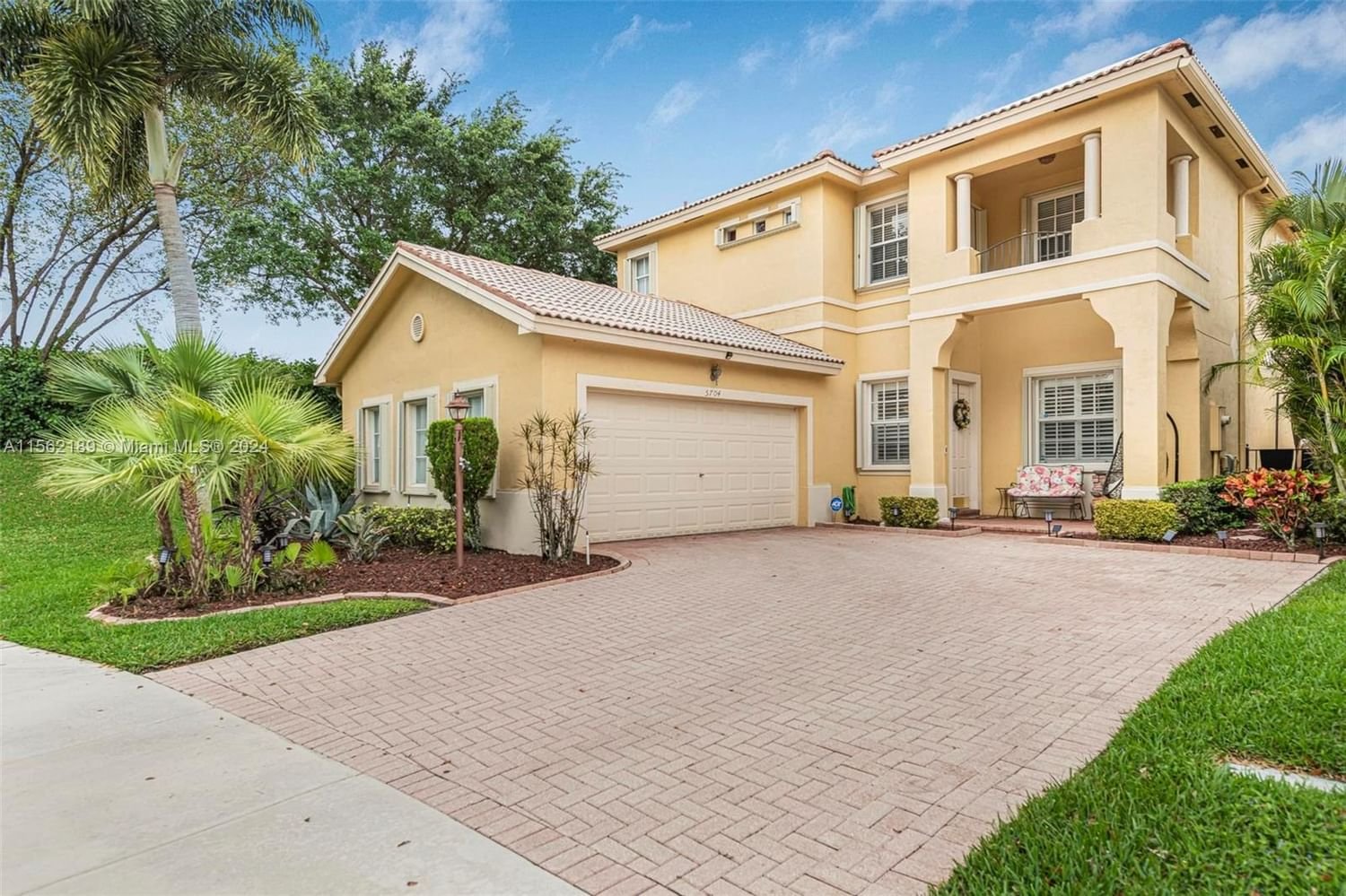 Real estate property located at 5704 121st Ave, Broward County, HERON BAY FOUR, Coral Springs, FL