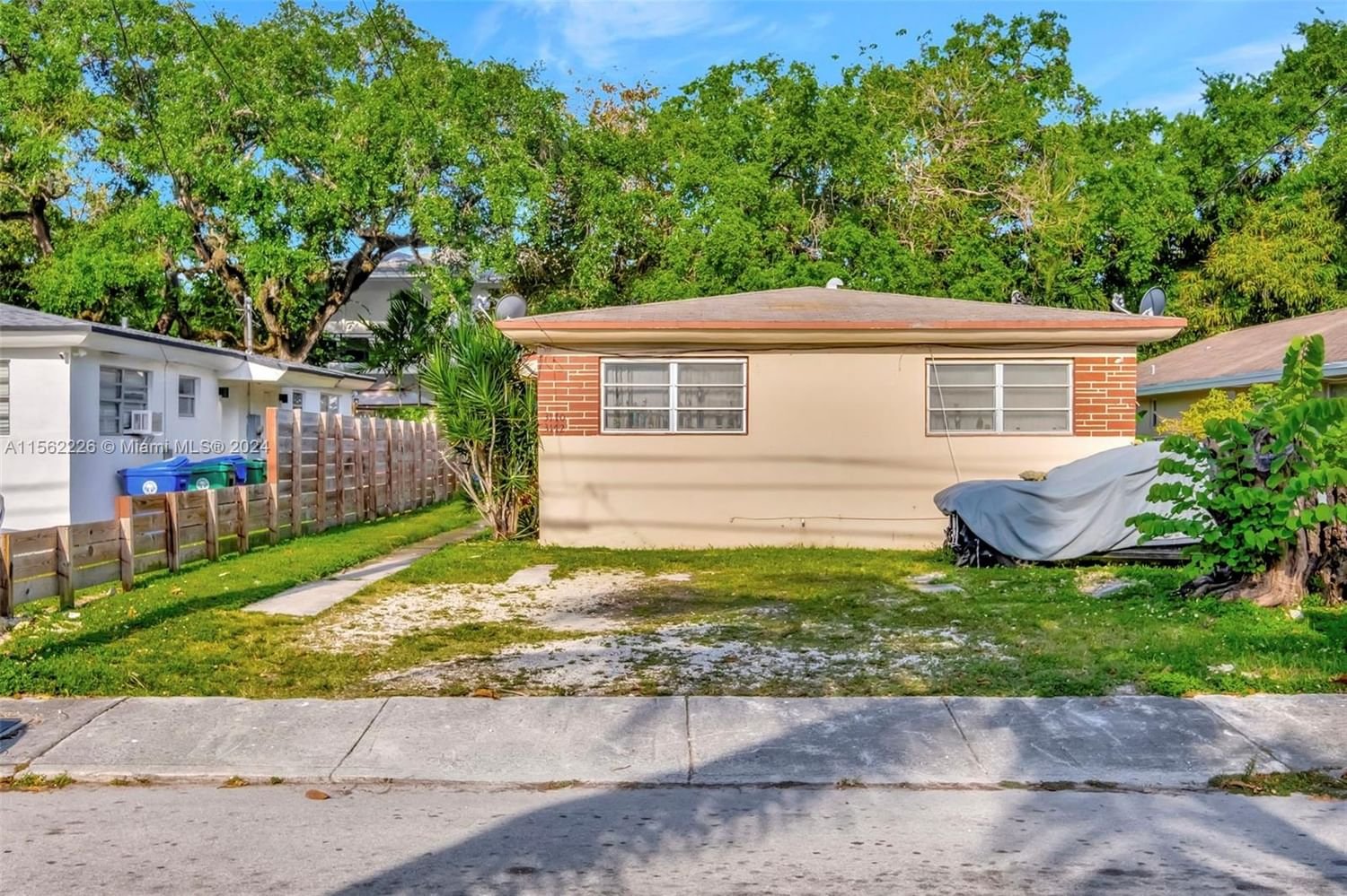 Real estate property located at 3170 Carter St, Miami-Dade County, CARTERS ADDN TO C GR, Miami, FL