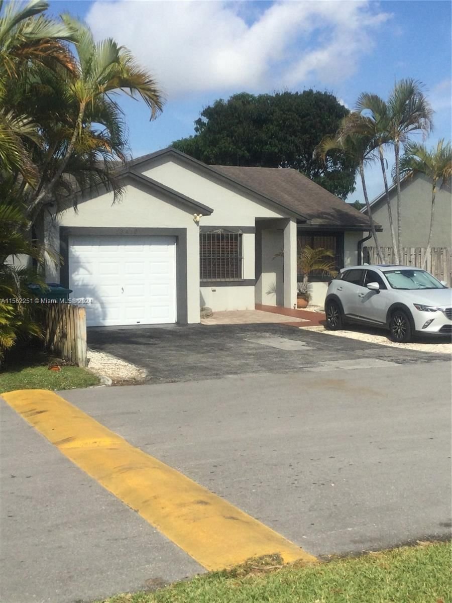 Real estate property located at 13410 112th Pl, Miami-Dade County, EDGEWATER PARK, Miami, FL