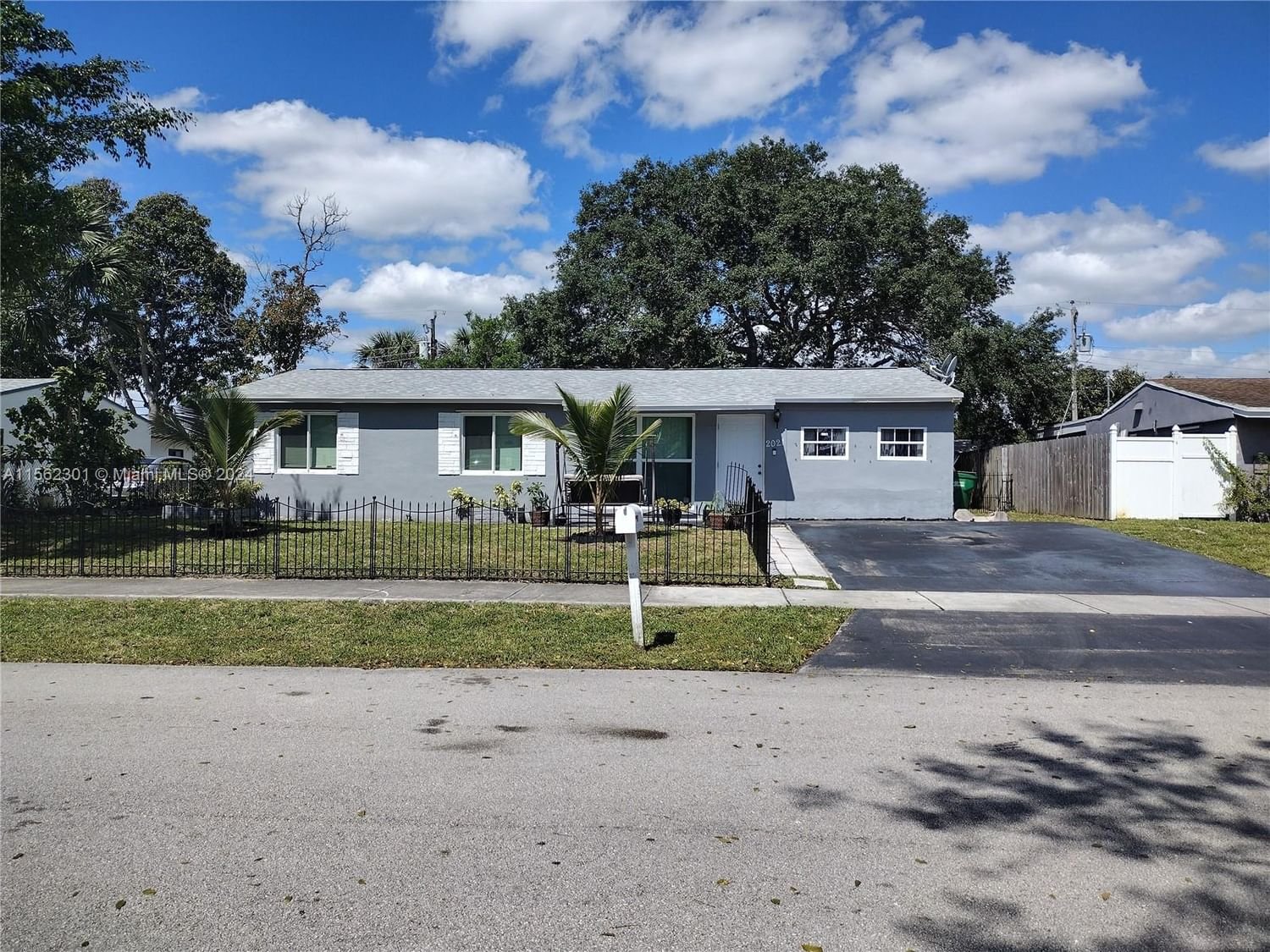 Real estate property located at 2021 47th Ave, Broward County, BROADVIEW PARK SEC 2 AMEN, Fort Lauderdale, FL