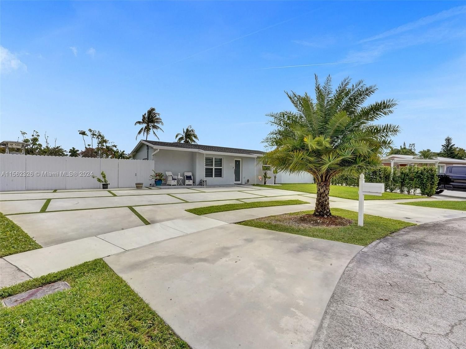 Real estate property located at 17425 77th Ct, Miami-Dade County, PALM SPRINGS NORTH SEC A, Hialeah, FL