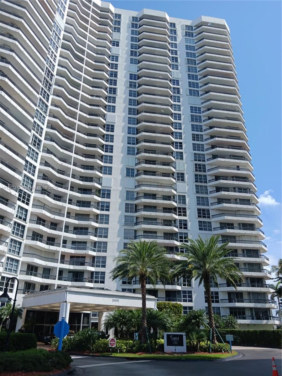 Real estate property located at 19195 NE 36 CT #607, Miami-Dade County, MYSTIC POINTE CONDO NO TW, Aventura, FL