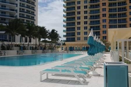 Real estate property located at 2501 Ocean Dr L04, Broward County, WAVE CONDO, Hollywood, FL
