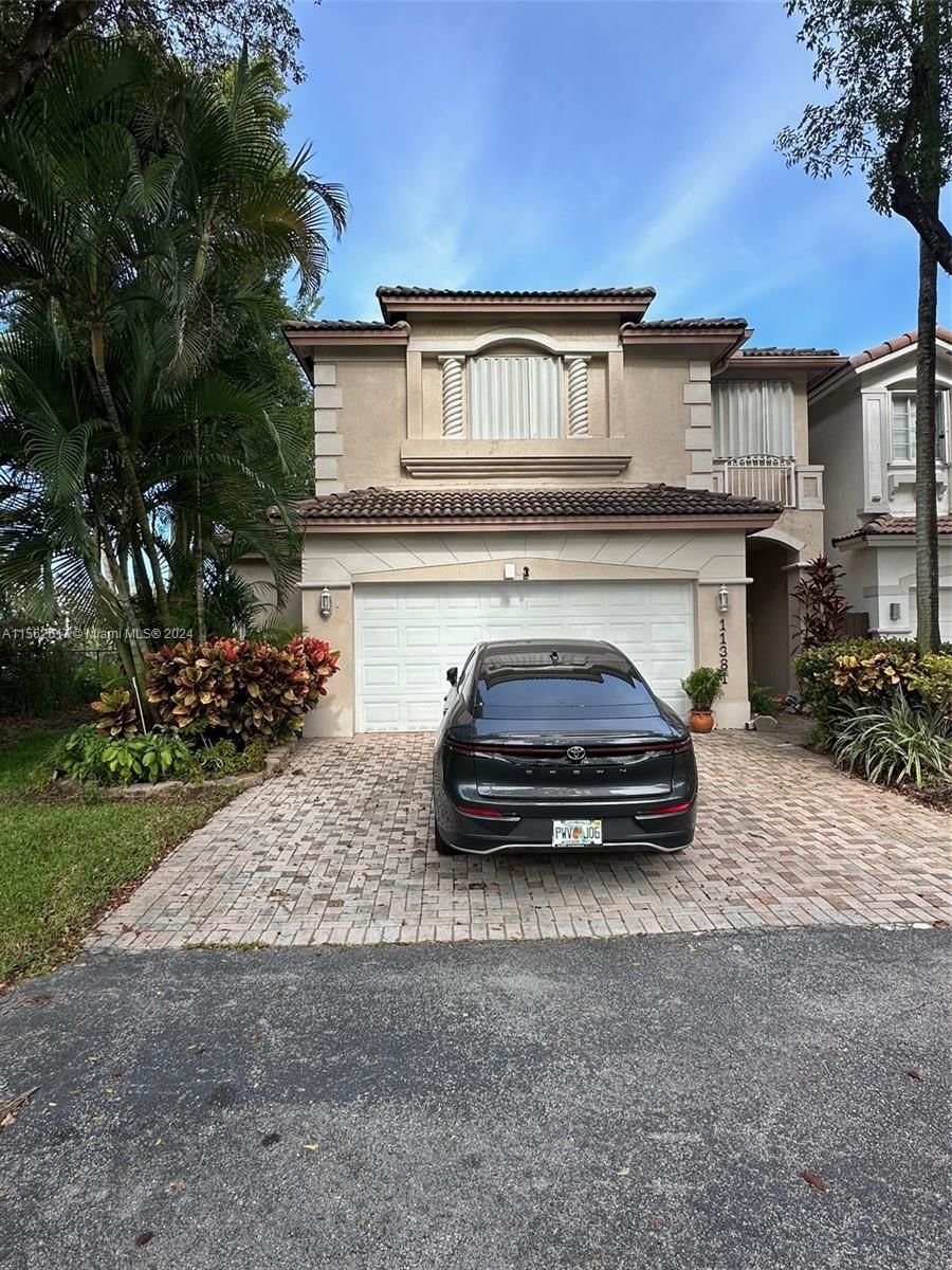 Real estate property located at 11381 73rd Ter, Miami-Dade County, DORAL ISLES MARTINIQUE, Doral, FL