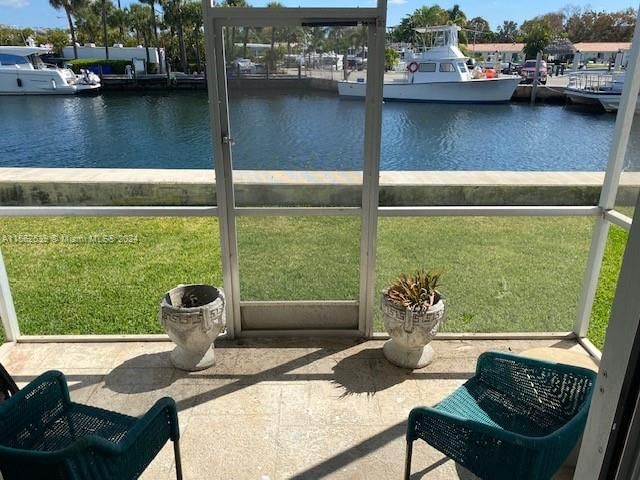 Real estate property located at 13105 Ixora Ct #102, Miami-Dade County, KEYSTONE ARMS CONDO, North Miami, FL