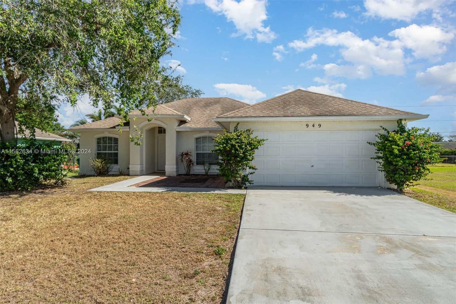 Real estate property located at 949 Worcester Ln, St Lucie County, PORT ST LUCIE SECTION 12, Port St. Lucie, FL