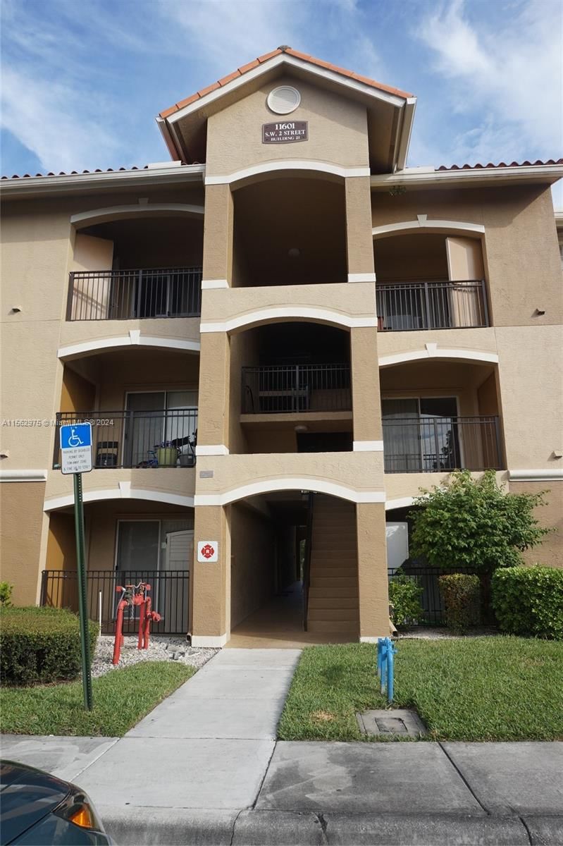 Real estate property located at 11601 2nd St #21104, Broward County, MARQUESA CONDO, Pembroke Pines, FL