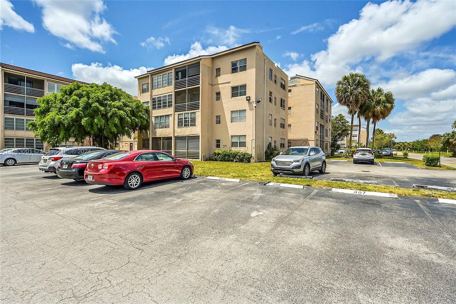Real estate property located at 2840 Somerset Dr #216M, Broward County, SOMERSET, Lauderdale Lakes, FL