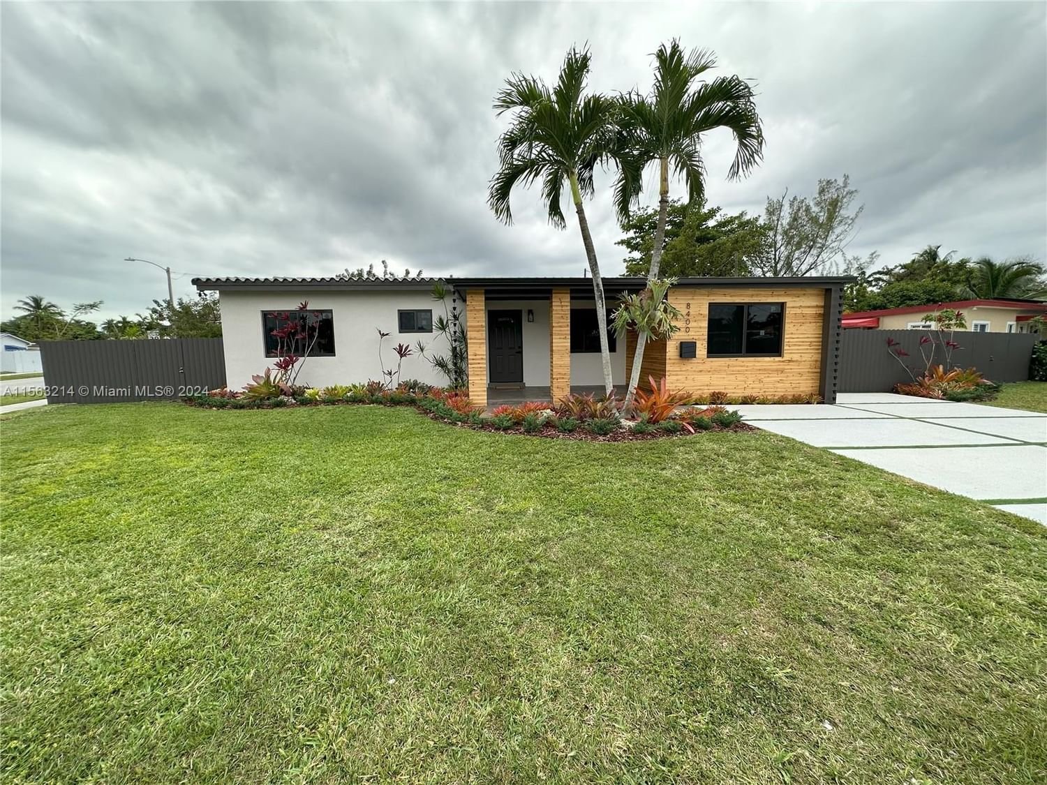Real estate property located at 8400 46th St, Miami-Dade County, GLORE ESTATES ADDITION, Miami, FL