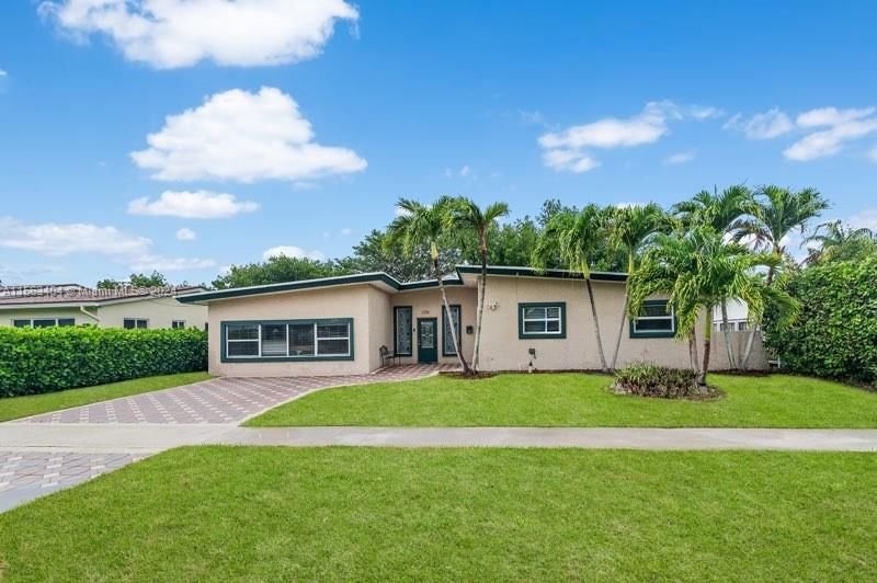 Real estate property located at 2251 191st St, Miami-Dade County, ENCHANTED LAKE SEC 3, Miami, FL