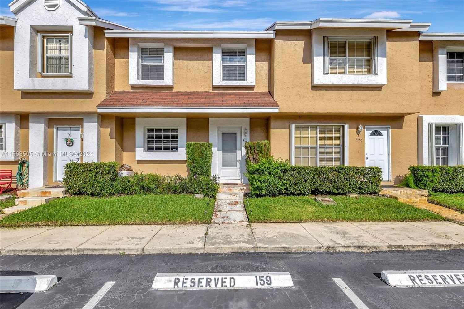 Real estate property located at 7064 Woodmont Ave, Broward County, CYPRESS AT WOODMONT III, Tamarac, FL