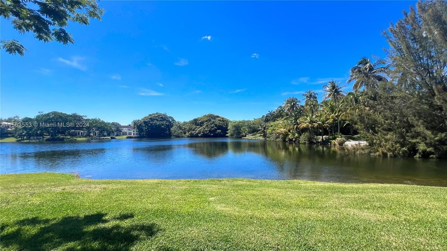 Real estate property located at 10600 Lakeside Drive, Miami-Dade County, SNAPPER CREEK LAKES SUB, Coral Gables, FL