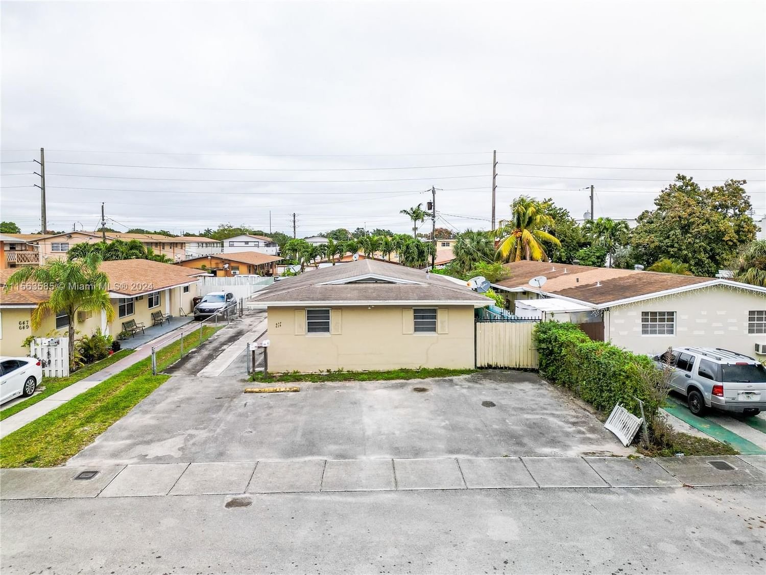Real estate property located at 637 28th St, Miami-Dade County, PHILLIPSONS ADDN TO HIA, Hialeah, FL