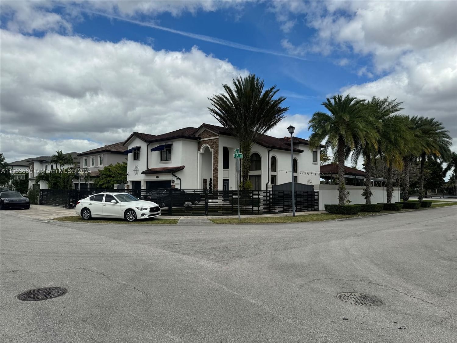 Real estate property located at 1439 152nd Pl, Miami-Dade County, A B AT TAMIAMI TRAIL PHAS, Miami, FL