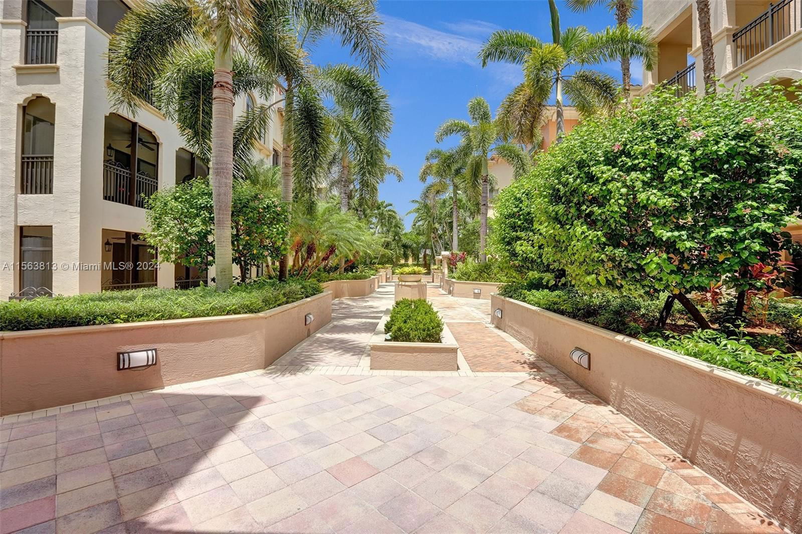 Real estate property located at 2925 126th Ave #1-311, Broward, Villa Alhambra Condo, Sunrise, FL