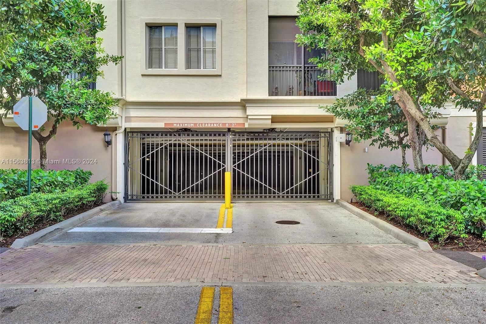 Real estate property located at 2925 126th Ave #1-311, Broward, Villa Alhambra Condo, Sunrise, FL