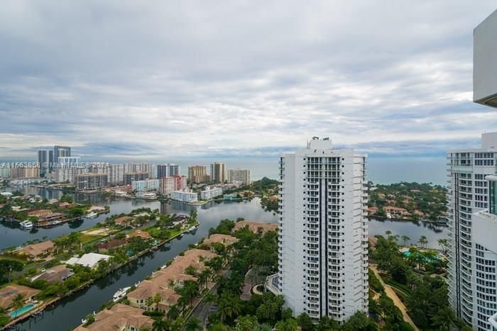 Real estate property located at 21205 Yacht Club Dr #3209, Miami-Dade County, NORTH TOWER AT THE POINT, Aventura, FL