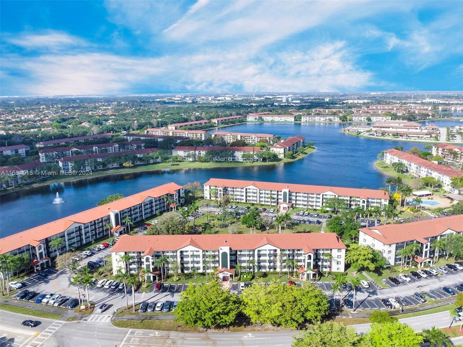 Real estate property located at 1300 130th Ave #211F, Broward County, HAWTHORNE AT CENTURY VILL, Pembroke Pines, FL
