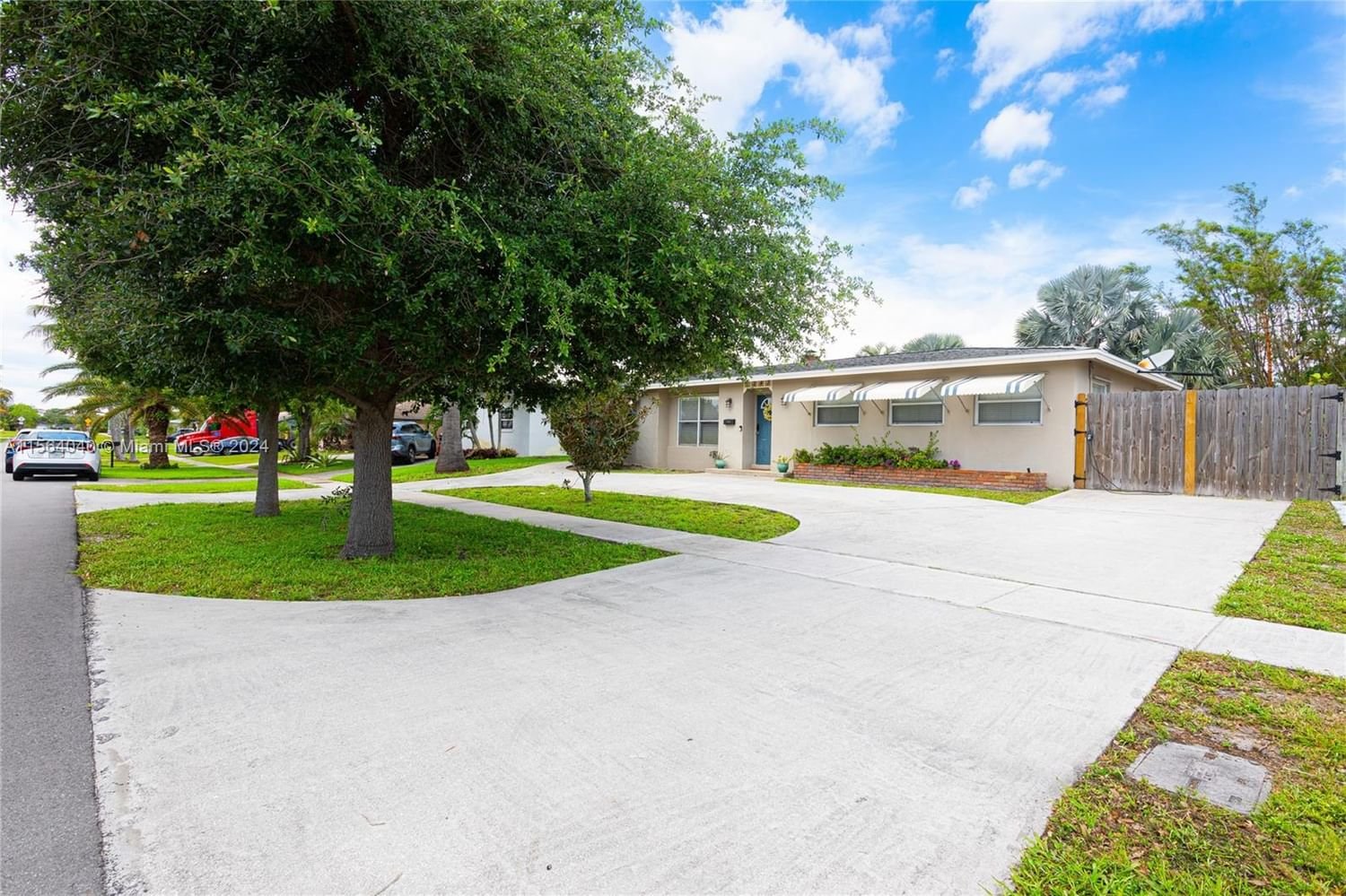 Real estate property located at 3243 Florida Blvd, Palm Beach County, PALM BEACH CABANA COLONY, Palm Beach Gardens, FL