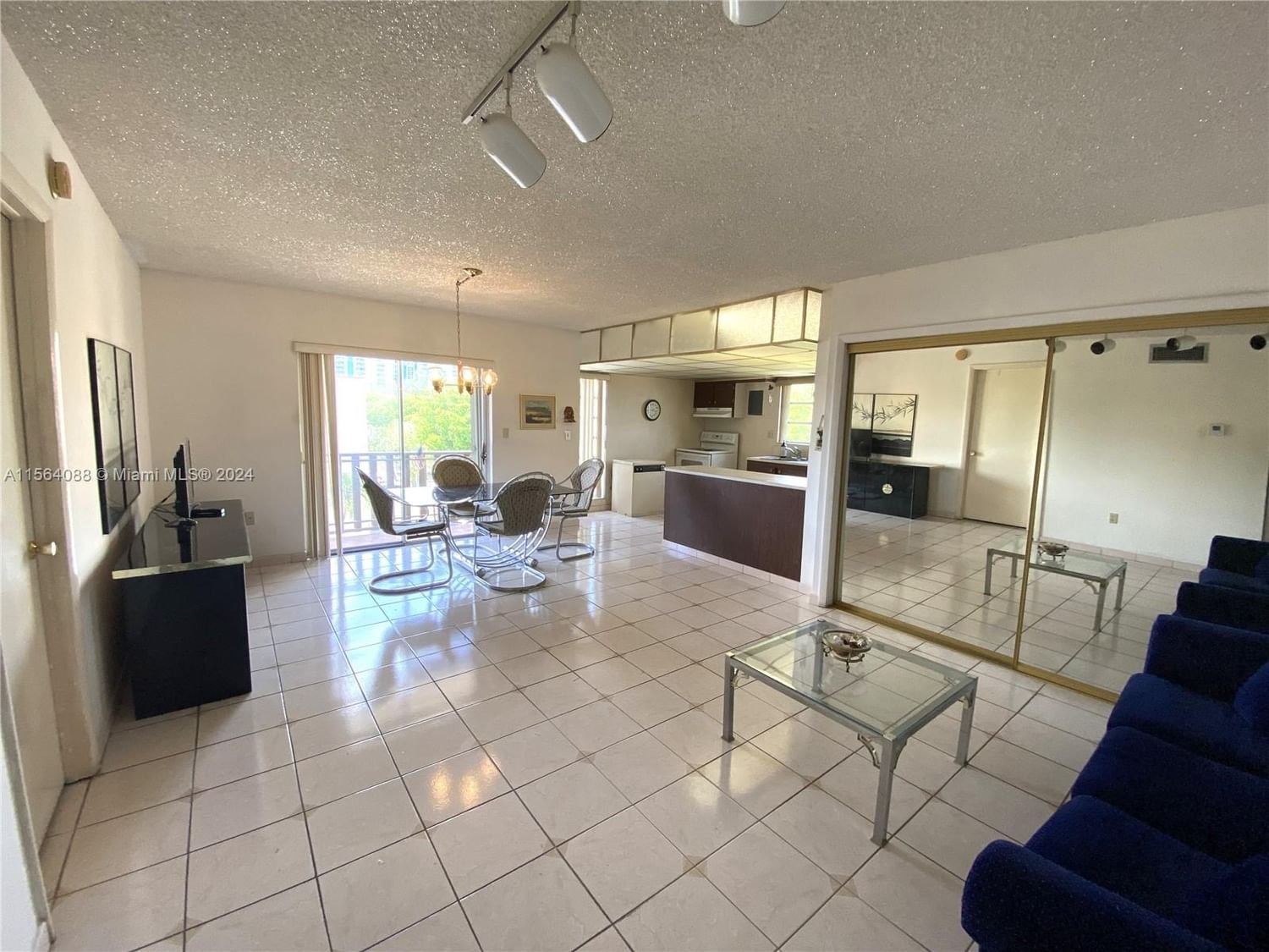 Real estate property located at 4715 7th St #405-2, Miami-Dade County, SUNSET VILLAS CONDO, Miami, FL