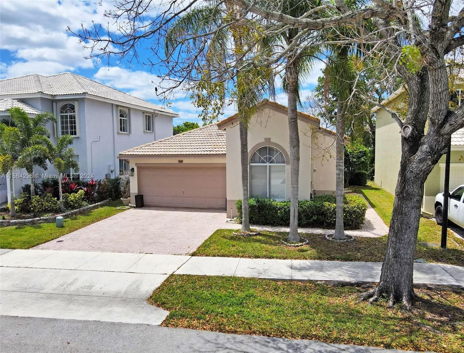 Real estate property located at 6529 Sandpiper Dr, Broward County, REGENCY LAKES AT COCONUT, Coconut Creek, FL