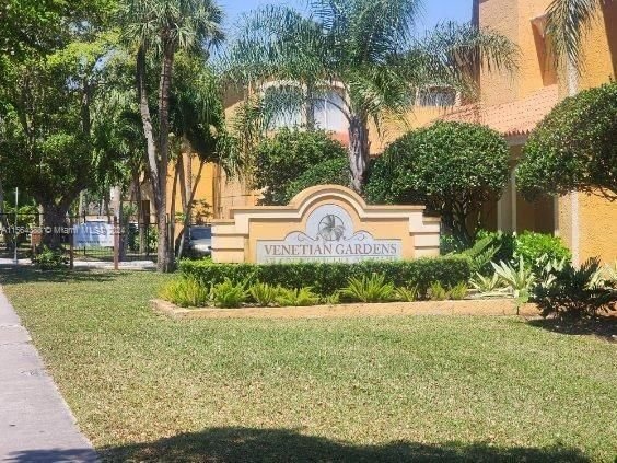 Real estate property located at 18111 68th Ave G102, Miami-Dade County, VENETIAN GARDENS AT COUNT, Hialeah, FL