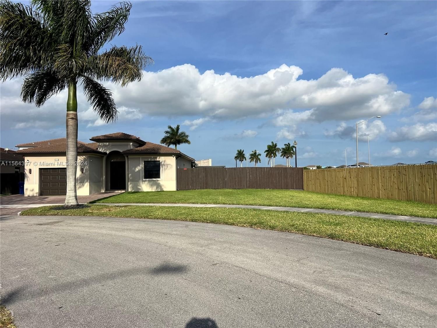 Real estate property located at 27261 136th Ave, Miami-Dade County, A H AT TURNPIKE SOUTH, Homestead, FL