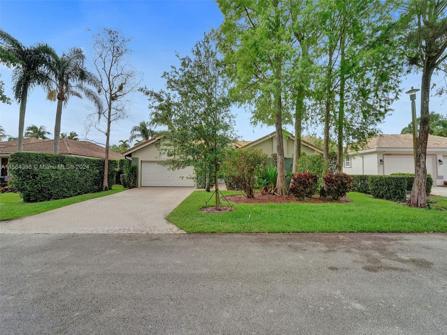 Real estate property located at 4242 66th St, Broward County, WINSTON PARK SECTION THRE, Coconut Creek, FL