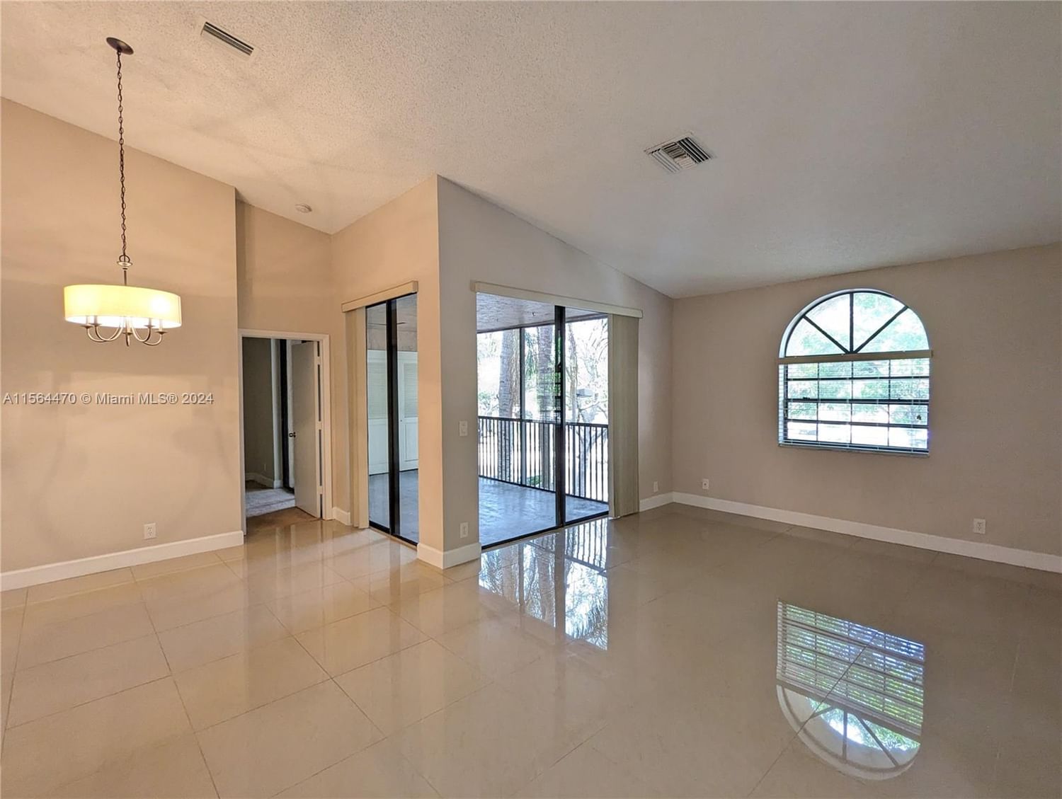 Real estate property located at 10700 14th St #142, Broward County, OPTIMA VILLAGE I-C CONDO, Plantation, FL