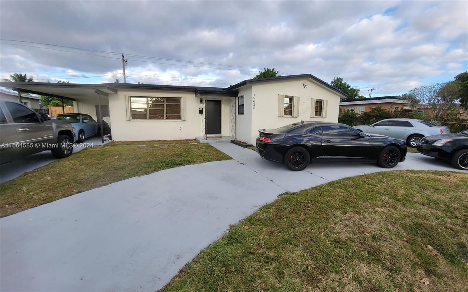 Real estate property located at 19625 5th Ave, Miami-Dade County, SIERRA MIRADA, Miami Gardens, FL