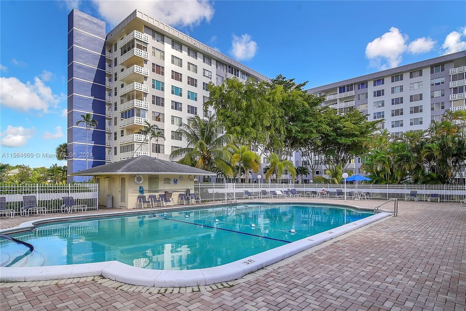 Real estate property located at 4350 Hillcrest Dr #120, Broward County, HILLCREST EAST NO 22 COND, Hollywood, FL
