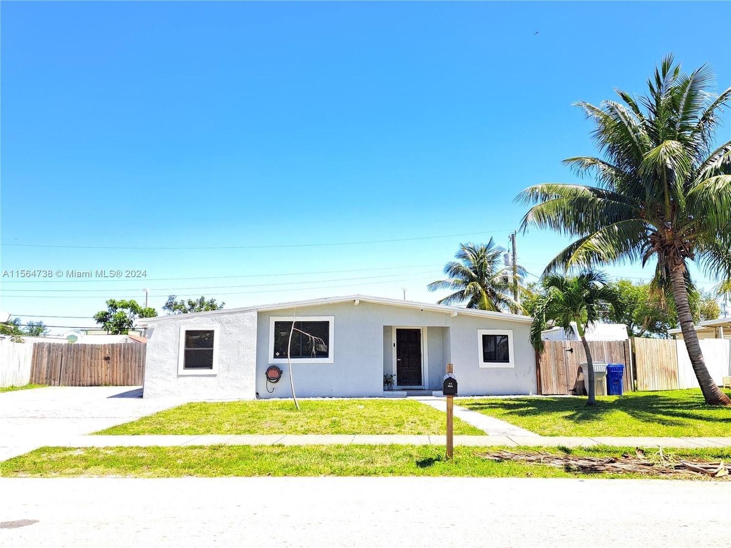 Real estate property located at 4010 15th Ter, Broward County, POMPANO BEACH HIGHLANDS 5, Pompano Beach, FL