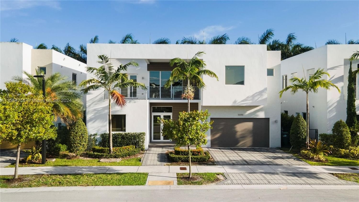 Real estate property located at 10098 74th Ter, Miami-Dade County, DORAL COMMONS RESIDENTIAL, Doral, FL