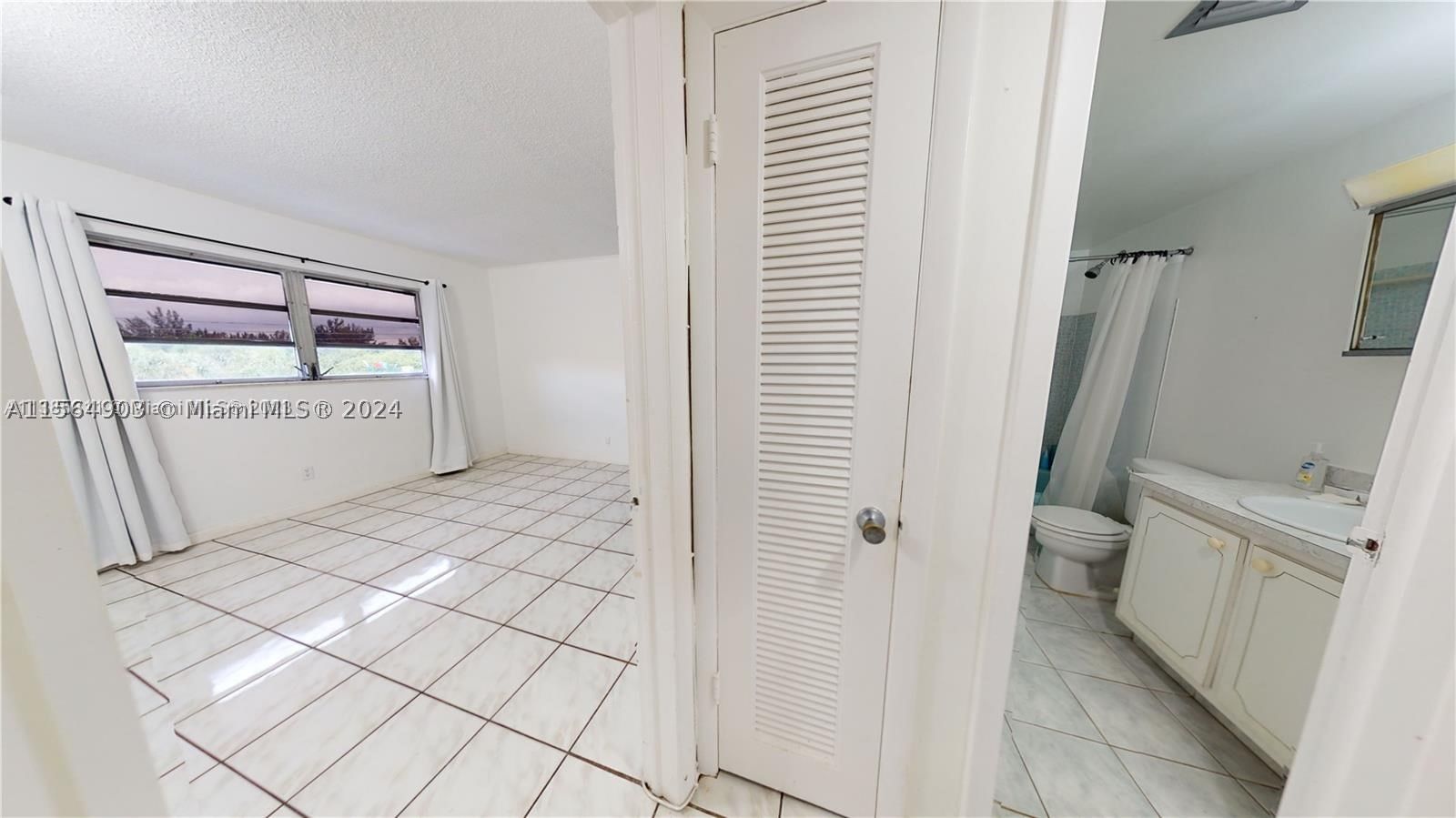 Real estate property located at 580 Egret Dr #302, Broward, Casa Paradiso Co-op, Hallandale Beach, FL