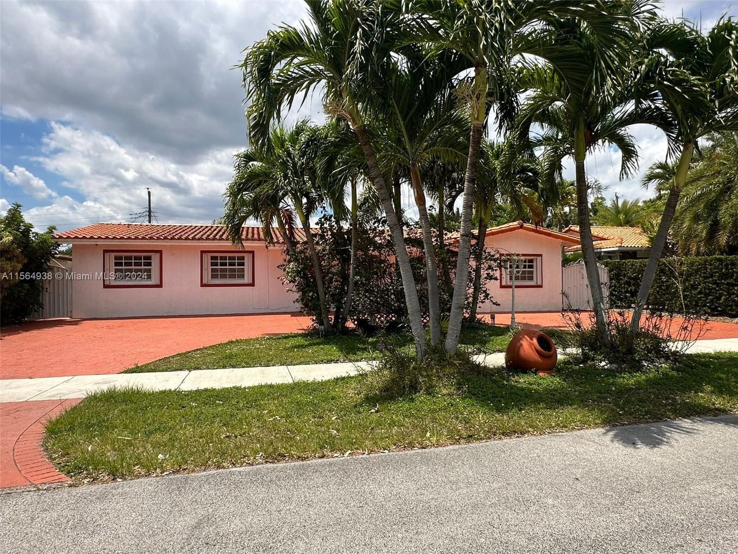 Real estate property located at 3010 77th Pl, Miami-Dade County, SUNRISE MNR, Miami, FL