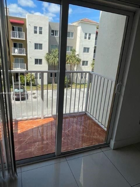 Real estate property located at 11050 196th St #314, Miami-Dade County, PARADISE POINTE CONDO, Cutler Bay, FL