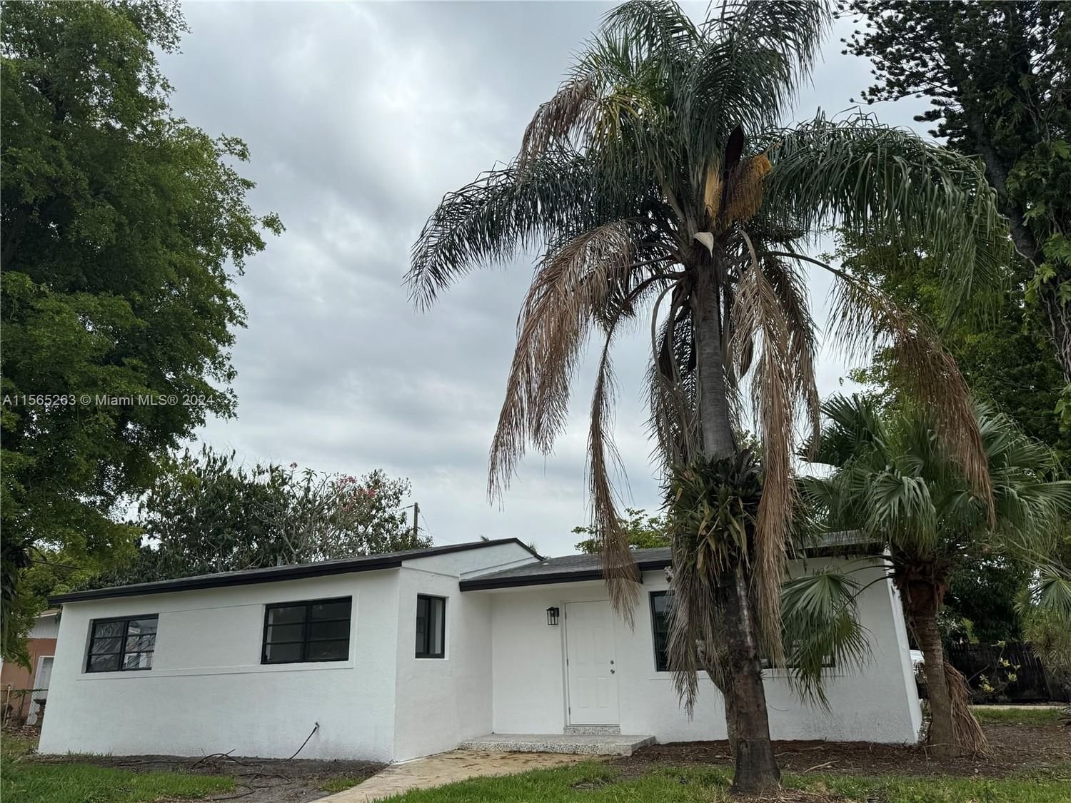 Real estate property located at 1090 197th Ter, Miami-Dade County, NORWOOD 4TH ADDN, Miami Gardens, FL