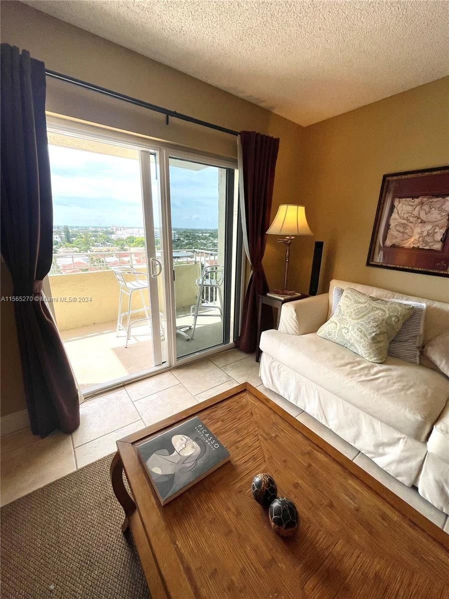 Real estate property located at 900 18th Ave #1103, Broward County, VICTORIA PARK TOWER CONDO, Fort Lauderdale, FL