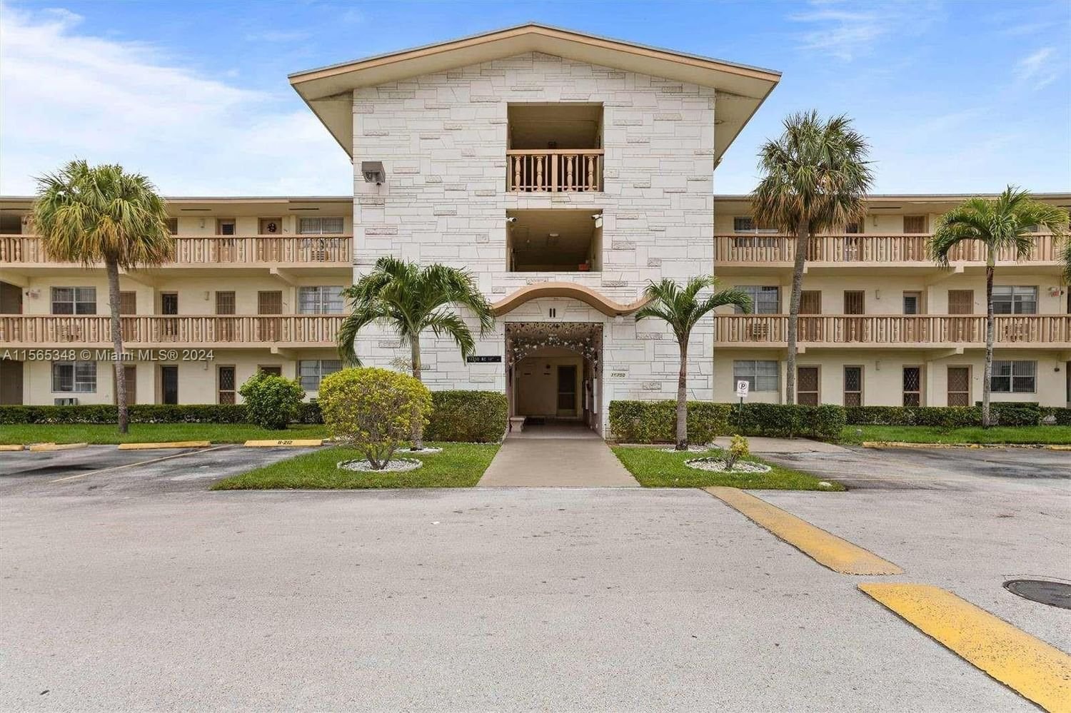 Real estate property located at 1395 167th St #205, Miami-Dade County, MAR-LEN GARDENS NO 10 COR, North Miami Beach, FL